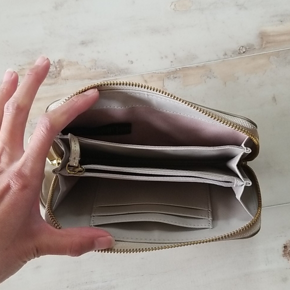 Fossil wristlet - Picture 3 of 6